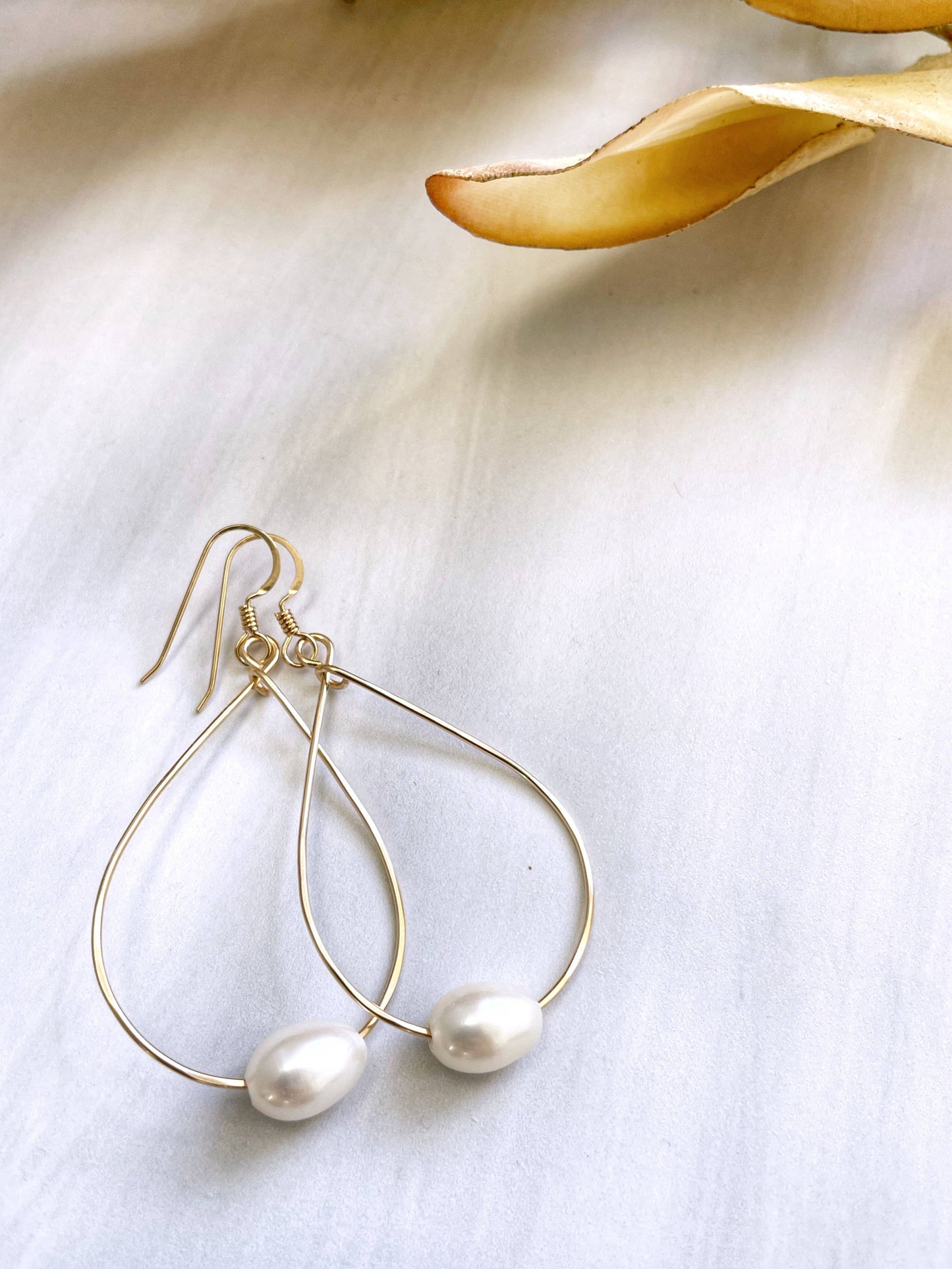 White Teardrop Hoops Freshwater Pearl | 14kt Gold Filled
