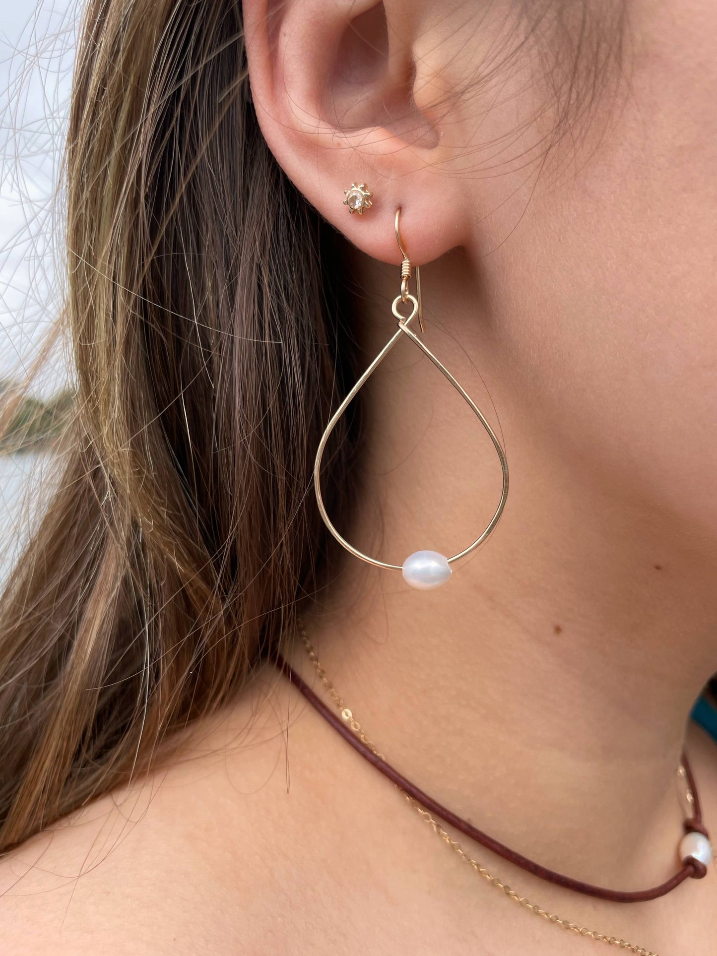 White Teardrop Hoops Freshwater Pearl | 14kt Gold Filled