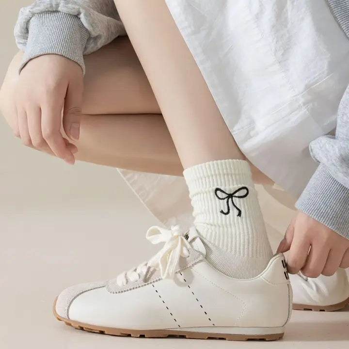 Embroidered Bow Socks