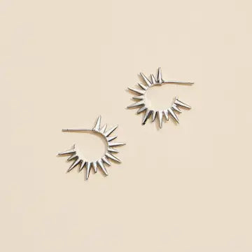 Stunning Frem Earrings