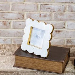 Marble Scalloped Frames