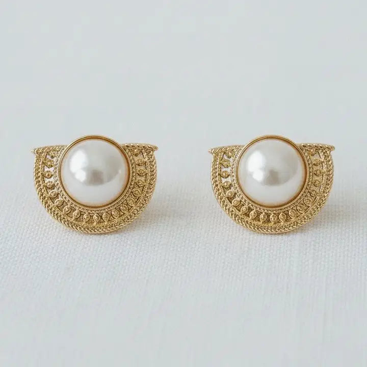 Earrings by Ellemadera