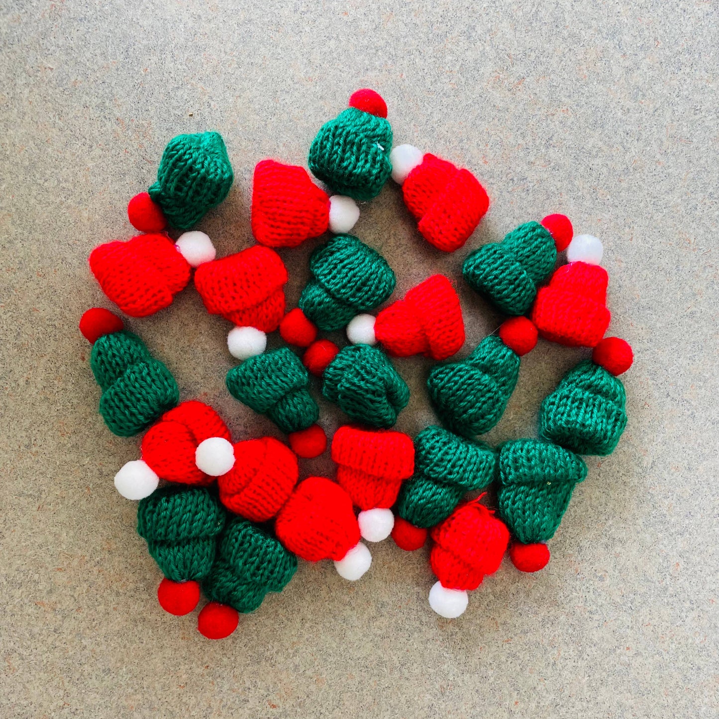 Mini Knit Cap for Bottles