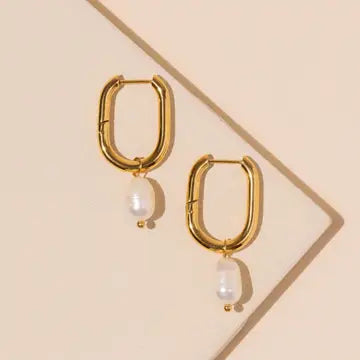 Stunning Frem Earrings