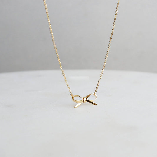 18k Bow Necklace